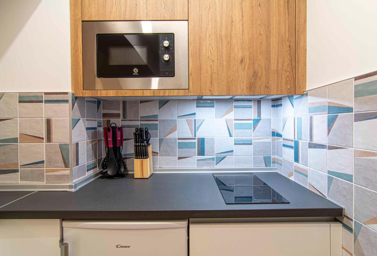 Apartamentos 1 Abril Málaga Dış mekan fotoğraf