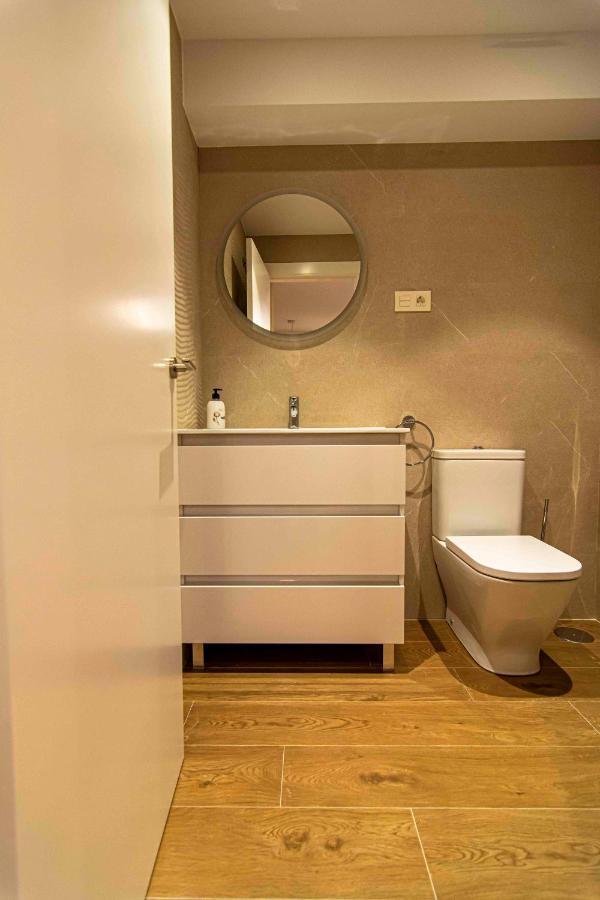 Apartamentos 1 Abril Málaga Dış mekan fotoğraf
