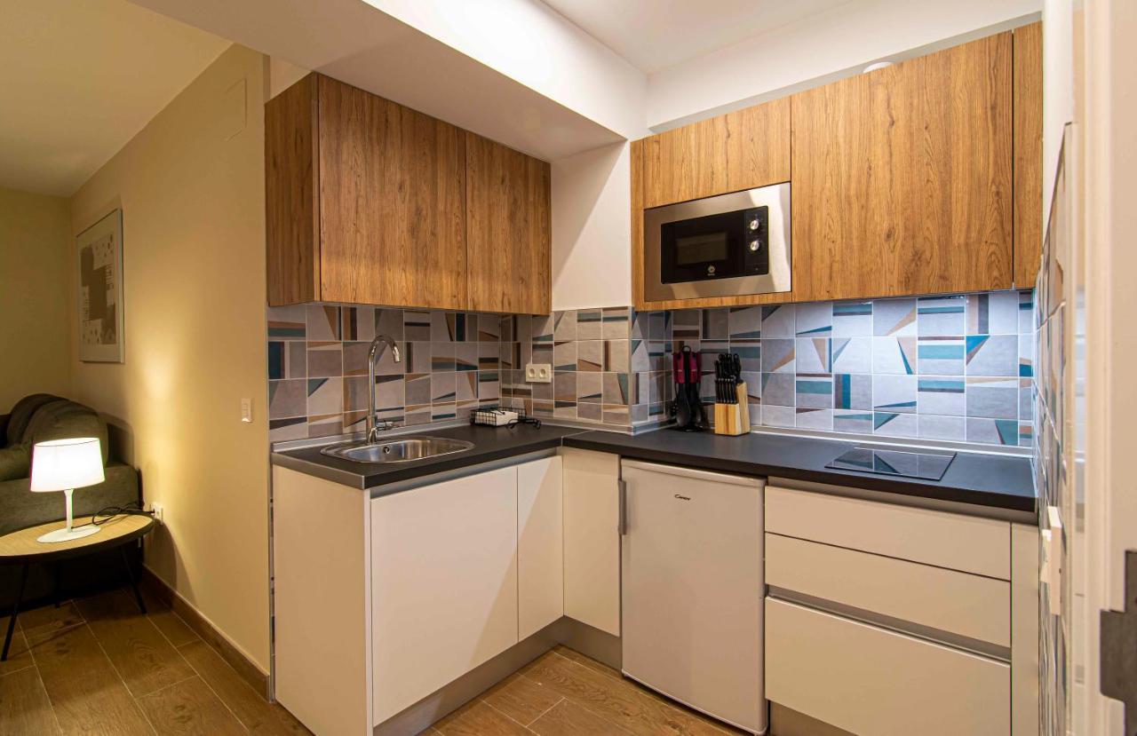 Apartamentos 1 Abril Málaga Dış mekan fotoğraf