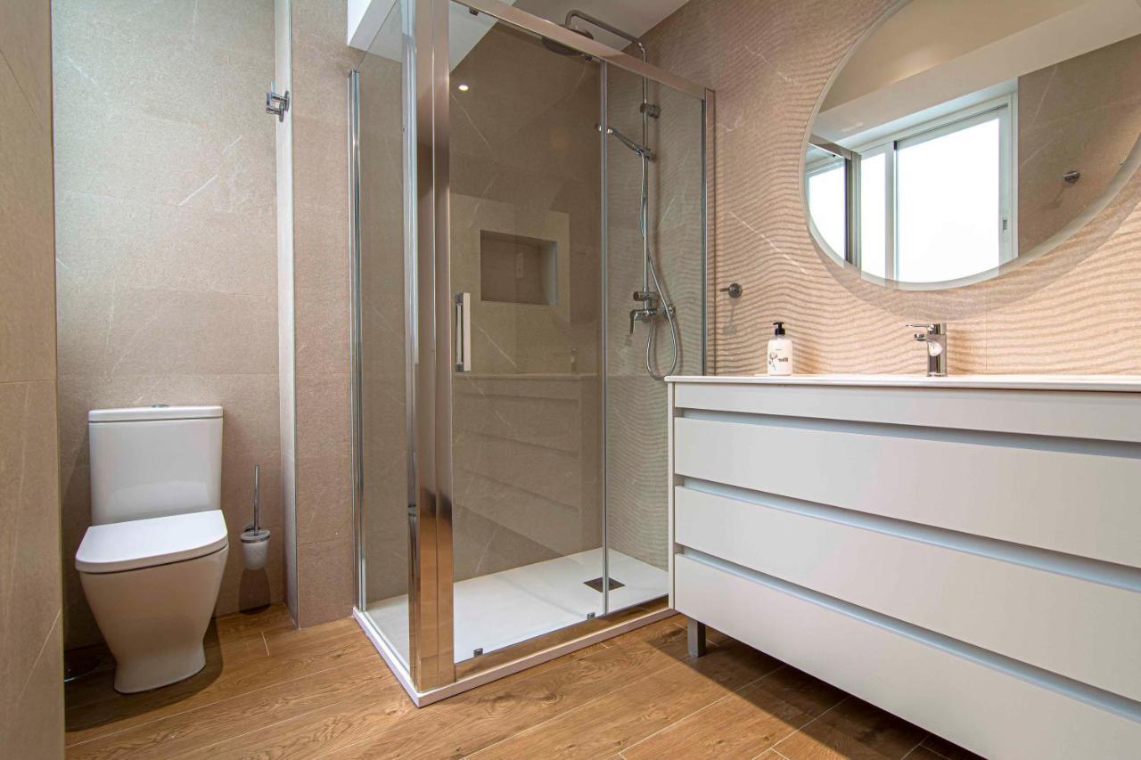 Apartamentos 1 Abril Málaga Dış mekan fotoğraf
