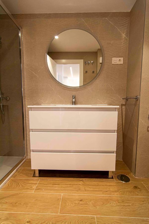 Apartamentos 1 Abril Málaga Dış mekan fotoğraf